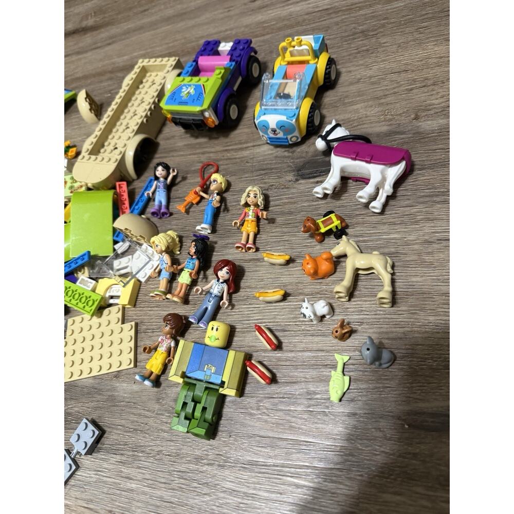 LEGO FRIENDS Random PCS 200+ 8 minifigs 7 pets RANDOM - Picture 2 of 6